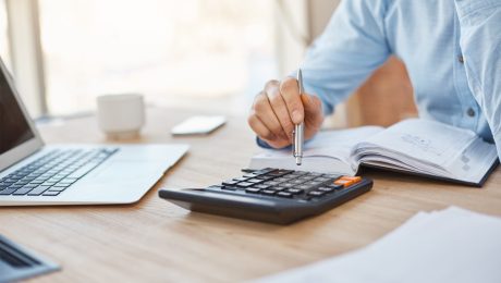 Contabil calcul taxe- activ net, bani împrumutați către firmă